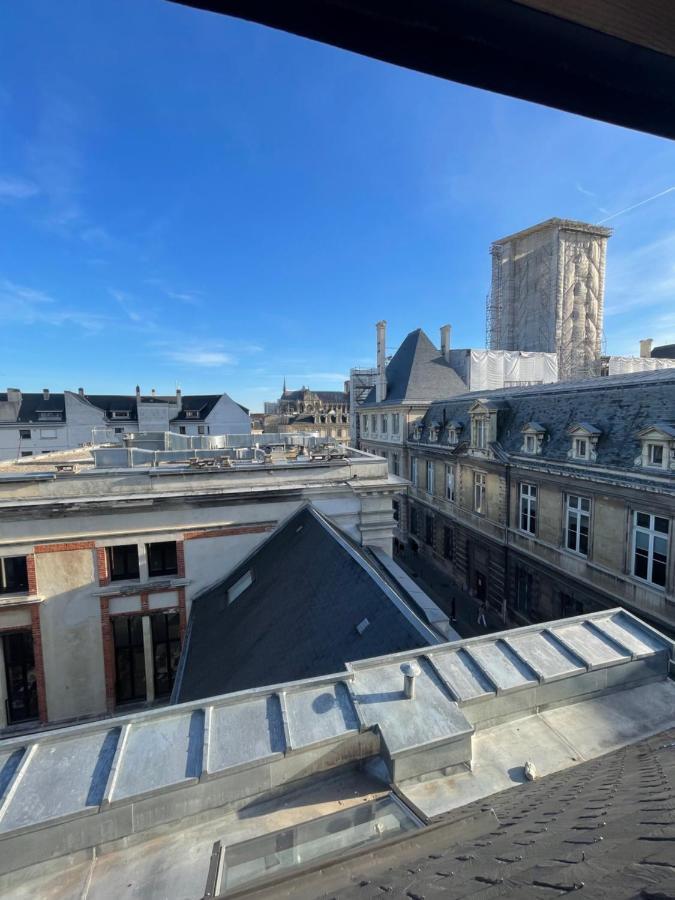 Au Coeur De La Ville De Reims Exterior photo